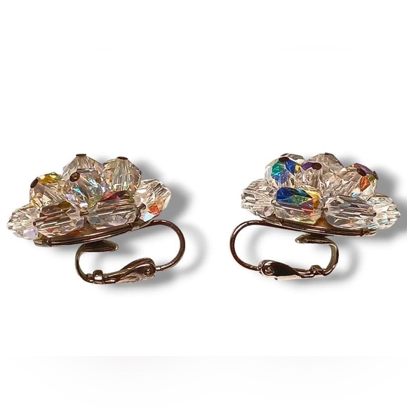 Vintage Aurora borealis crystal glass cluster clip 1" earrings. - Picture 5 of 7